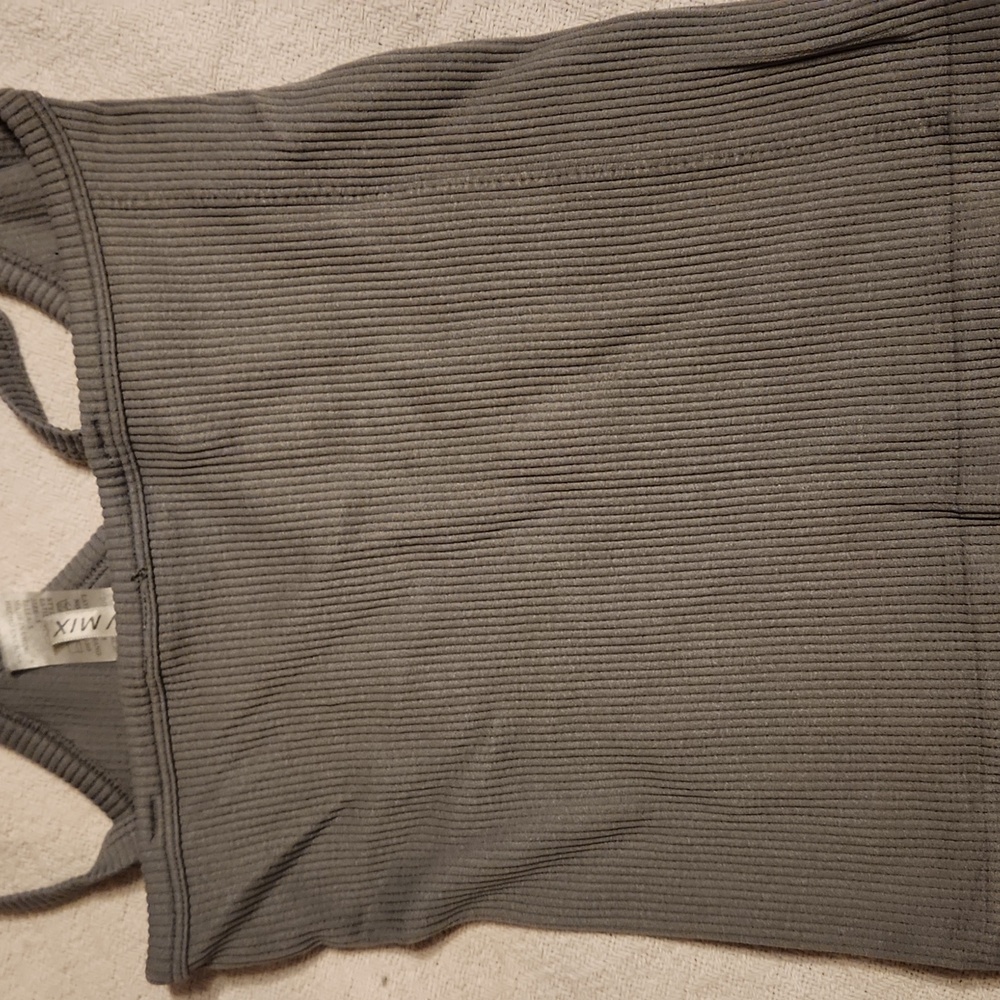 New Mix Ribbed V-Neck Tank Top - Gray - Picture 2 of 3